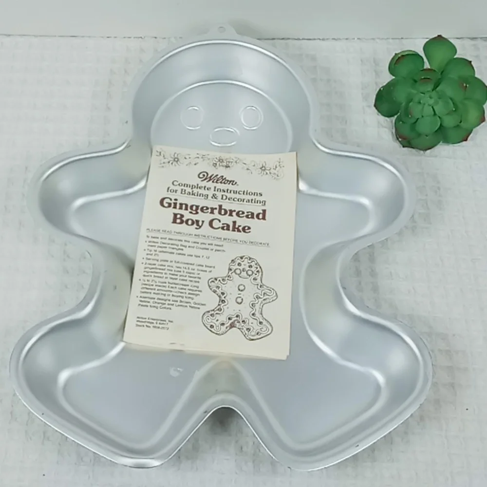 Vintage 1985 Wilton Gingerbread Boy Cake Mold/Pan With Recipes NWOT